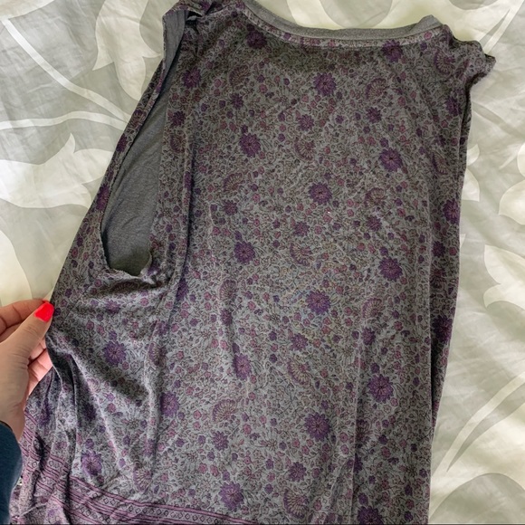 American Eagle Muscle Tank - Picture 4 of 4